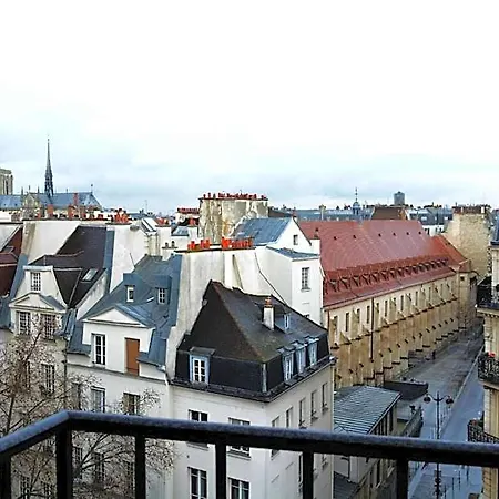 Hotell Familia Paris